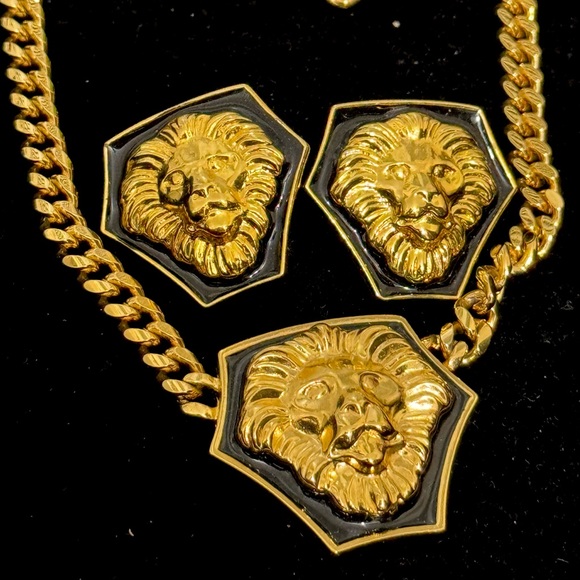 Anne Klein Lion necklace and post earring set in excellent condition. - Picture 2 of 4